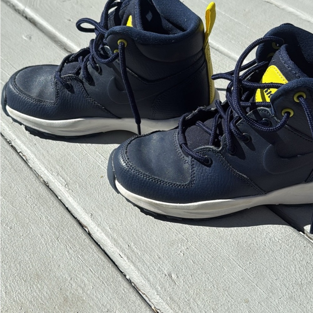 Nike Kids Navy and Yellow Boots